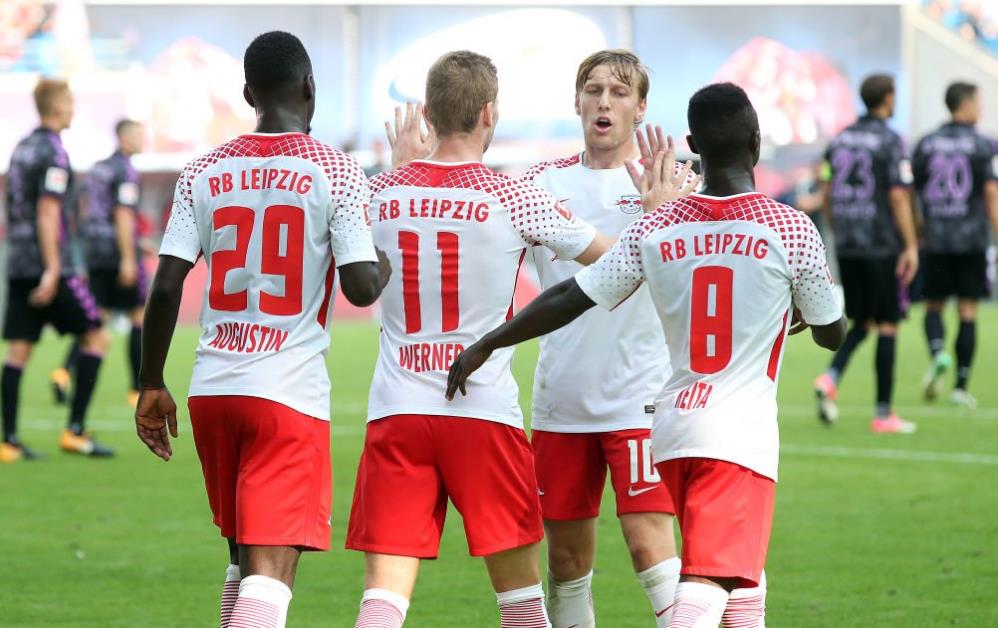 罗马诺：41岁弟媳将离开弗鲁米嫩塞，在世界杯前找个新东家（罗马诺：41岁弟媳将告别弗鲁米嫩塞，争取在世界杯前敲定下家）