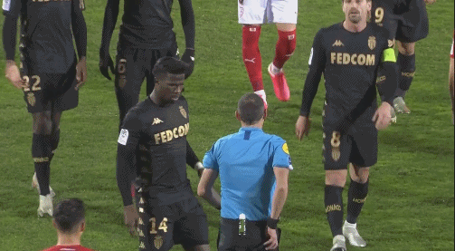 葡媒：C罗向欧国联冠军队友赠送定制手表，若塔的送给了其家人